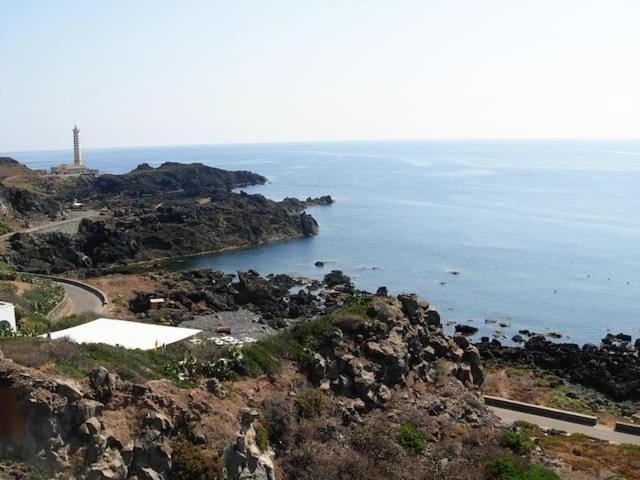 Appartamento Al Centro Di Ustica Isola di Ustica Ngoại thất bức ảnh